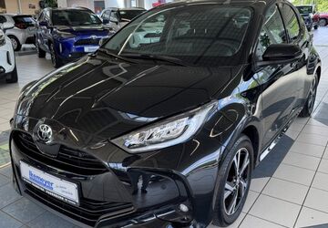 Toyota Yaris 18.215 km 21.890 &euro; Paderborn 33104
