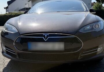 Tesla Model S 276.500 km 15.500 &euro; Soest 59494