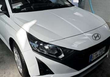Hyundai i20 32.500 km 13.450 &euro; Gütersloh, Stadt 33330
