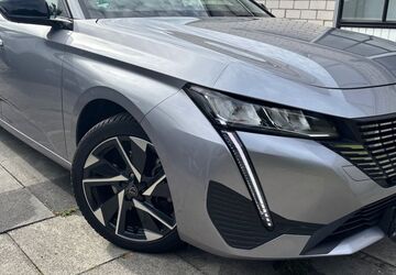 Peugeot 308 53.478 km 18.990 &euro; Paderborn 33104