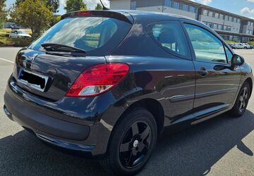 Peugeot 207 140.000 km 700 &euro; Paderborn 33098