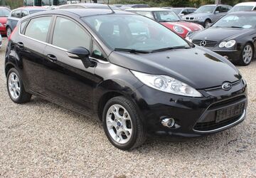 Ford Fiesta 132.000 km 3.990 &euro; Paderborn 33106