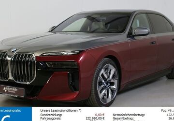 BMW i7 3.300 km 122.630 &euro; Paderborn 33100