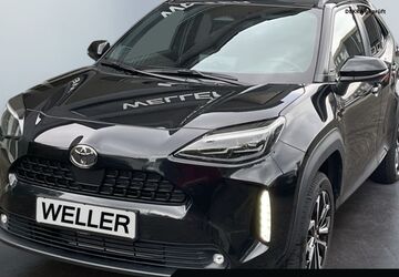 Toyota Yaris Cross 1.599 km 25.990 &euro; Gütersloh 33330