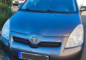 Toyota Corolla Verso 190.000 km 2.999 &euro; Borchen 33178