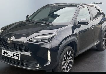 Toyota Yaris Cross 4.488 km 25.990 &euro; Gütersloh 33330