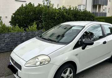 Fiat Grande Punto 110.000 km 3.200 &euro; Paderborn, Stadt 33098