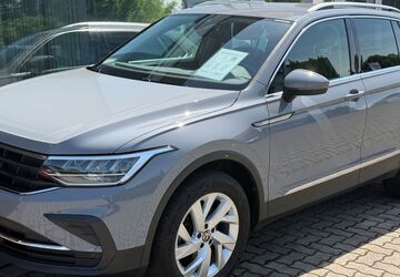 VW Tiguan 64.353 km 28.598 &euro; Soest 59494